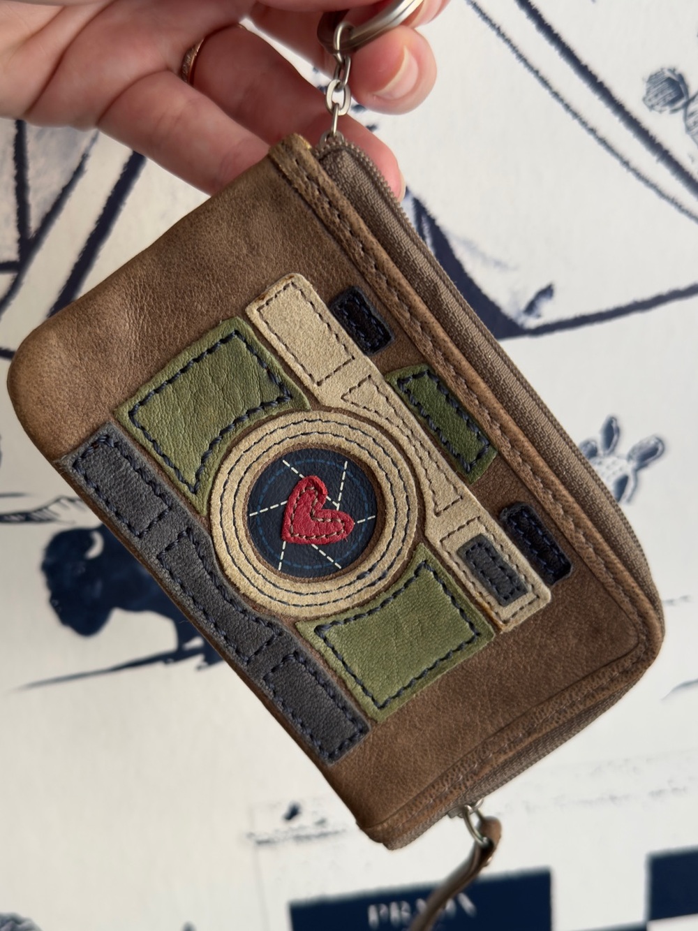 Fossil Camera Appliqué Pouch Keychain in Brown Cash Coin Holder 10s